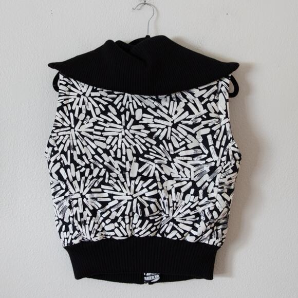 Diane Von Furstenberg Pattern Puffer Vest - Picture 3 of 3